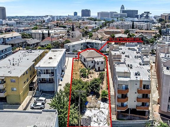 5th image of 811 N Bunker Hill Ave