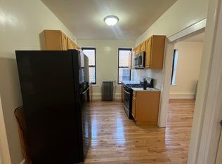 276 Essex St #2A, Brooklyn, NY 11208