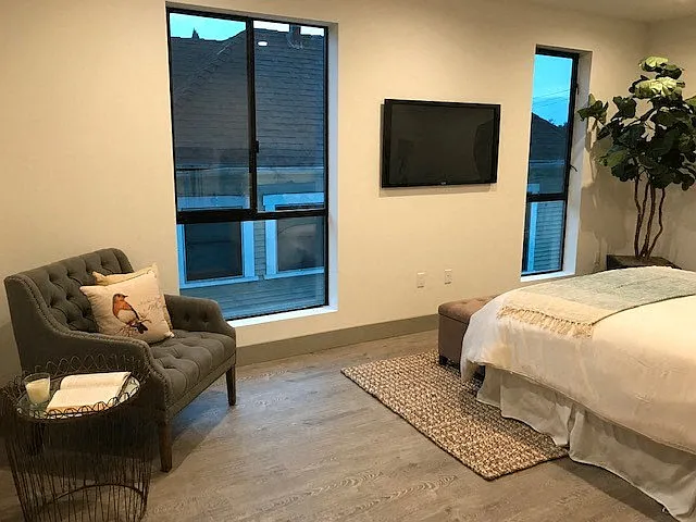 115 S Saint Andrews Pl — Photo 42
