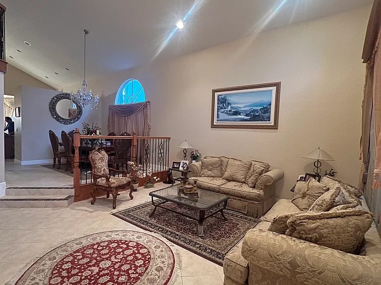4952 SW 173rd Ave — Photo 3