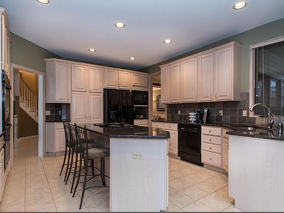5th image of 35743 Heather Ln