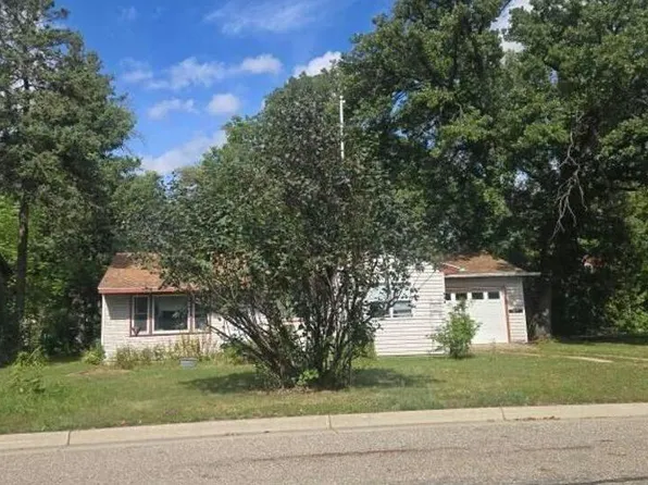 226 1st St NW, Elbow Lake, MN 56531