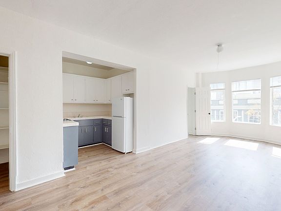3rd image of 812 Eddy St #305