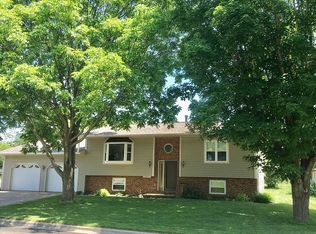 1821 N Hardy Dr, Richland Center, WI 53581