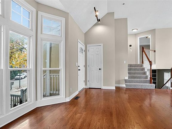 4th image of 14268 W 124th St