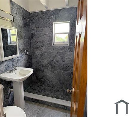 3rd image of 715 7th St #11