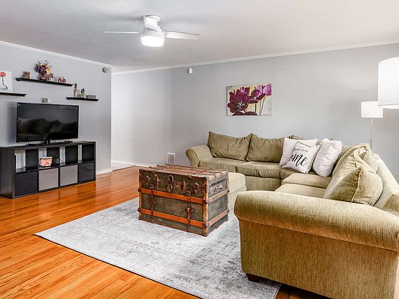 5th image of 1536 Crestwood Blvd