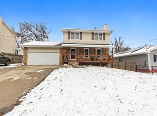 332 E Payton Ave, Des Moines, IA 50315