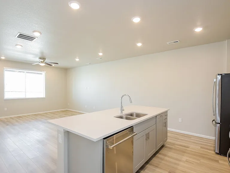 13959 Vispo Way — Photo 8