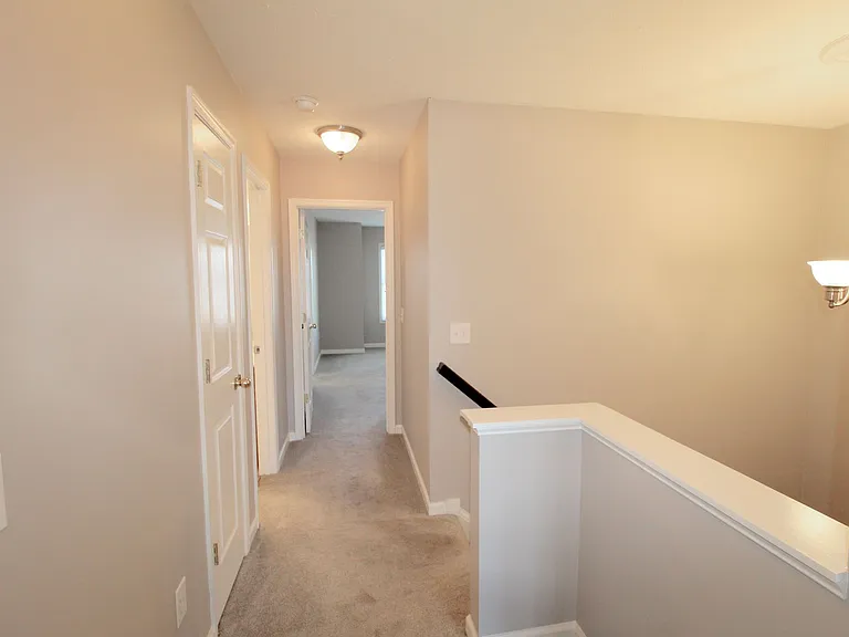 2189 Deyerle Ave — Photo 24