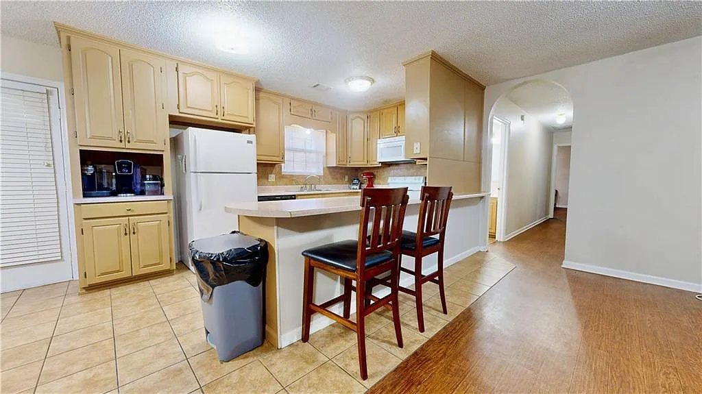 131 Fawn Lane - 1 — Photo 3