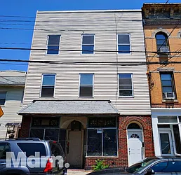 Rented by Mdrn Residential