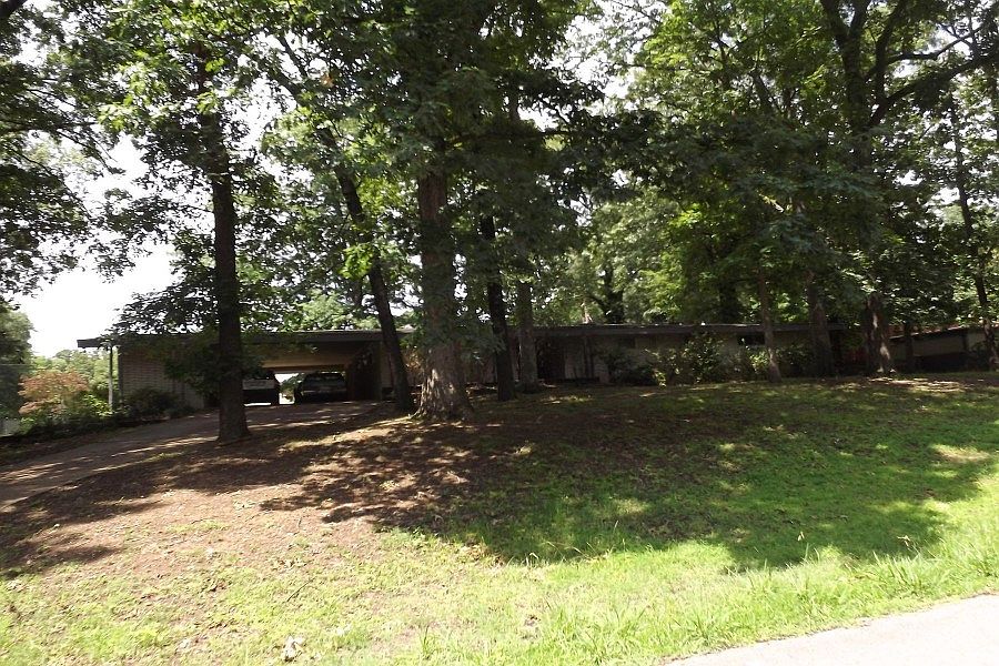 1st image of 5592 Glenwild Ave