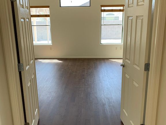 5th image of 5715 W Shady Grove Dr