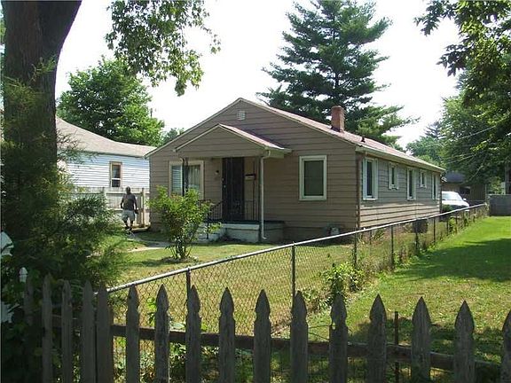 2nd image of 1829 N Alton Ave
