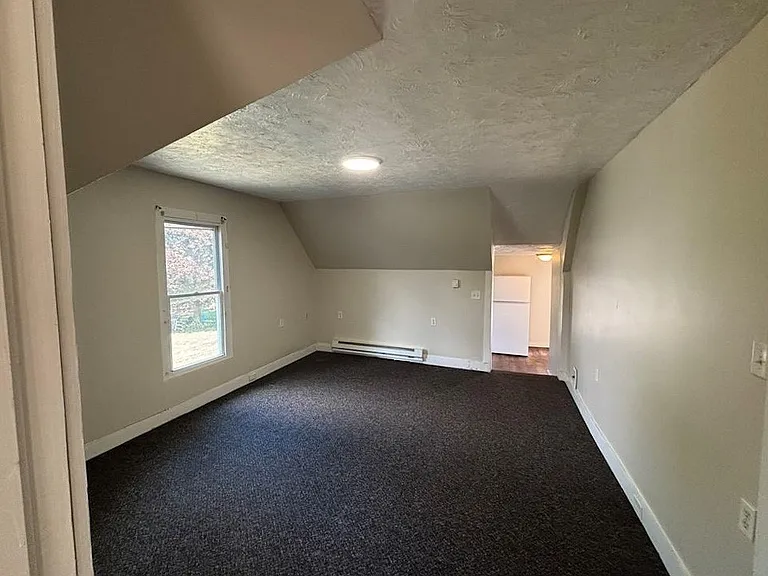 759 Carpenter St #B — Photo 3