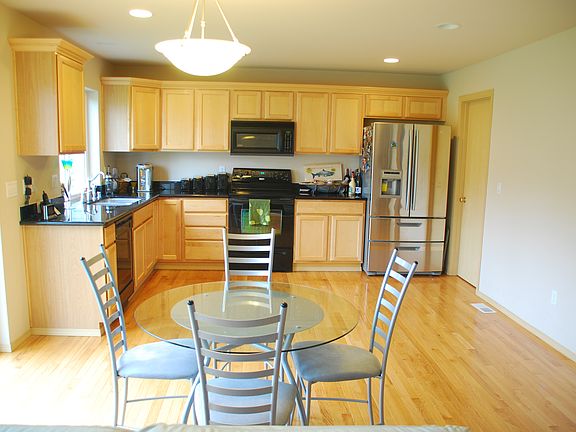 5th image of 22335 NE 101st Pl