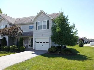 2 Cotton Ct, Hamburg, NJ 07419