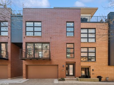 2024 W Willow St APT A, Chicago, IL, 60647