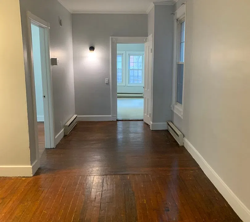 11 Hooker Ave