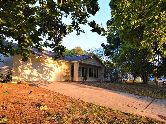2nd image of 17 Berry Dr