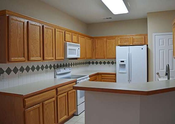 5th image of 7517 Park Gate Dr