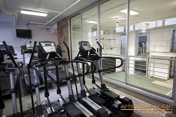 Rented by aptsandlofts.com | media 35