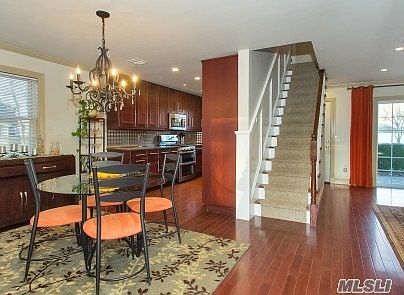 2nd image of 187 Cadman Ave
