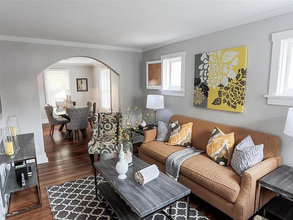 2nd image of 8737 Brentwood Pl