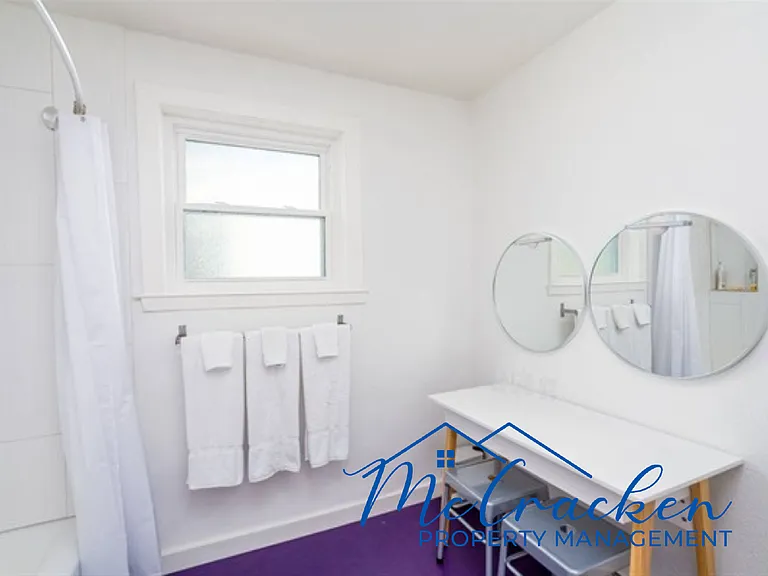 809 Nile St — Photo 15