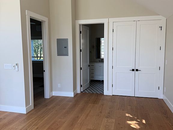 5th image of 331 Boyd Rd #B