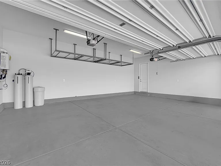 11909 Pippa Ave — Photo 17