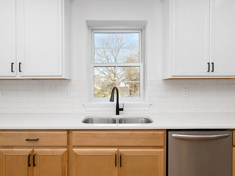 3200 Holly Rd — Photo 4