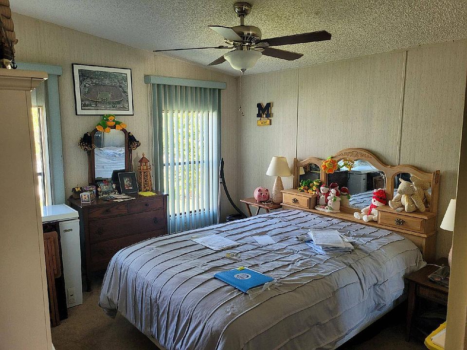 1st image of 15922 Sandy Point Dr #318