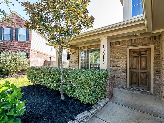 3rd image of 15018 Stablewood Downs Ln