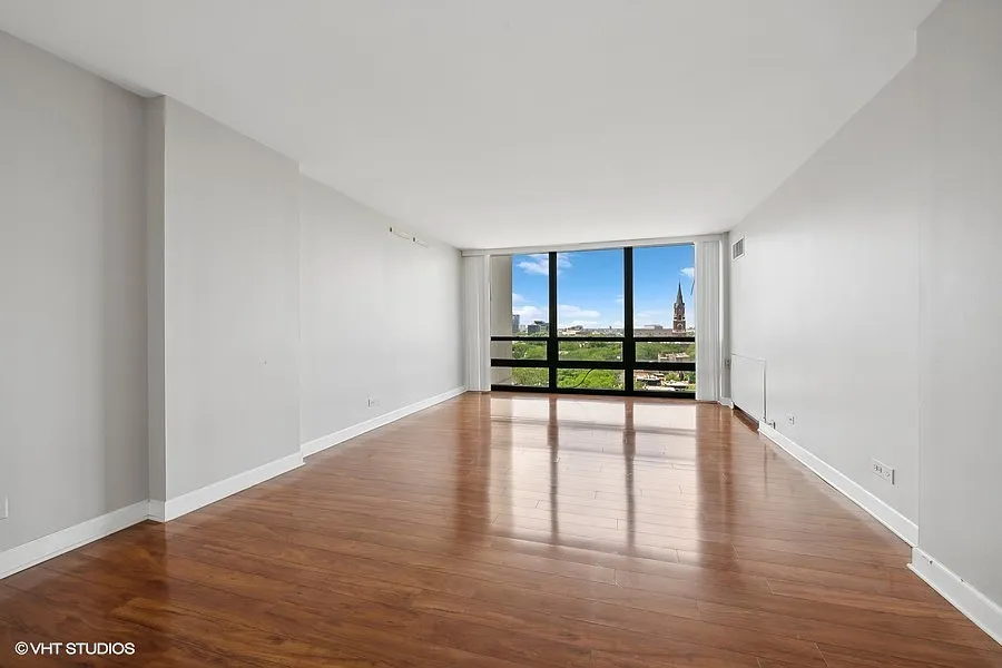 1 bed, 1.0 bath, $2,600 — Photo 2