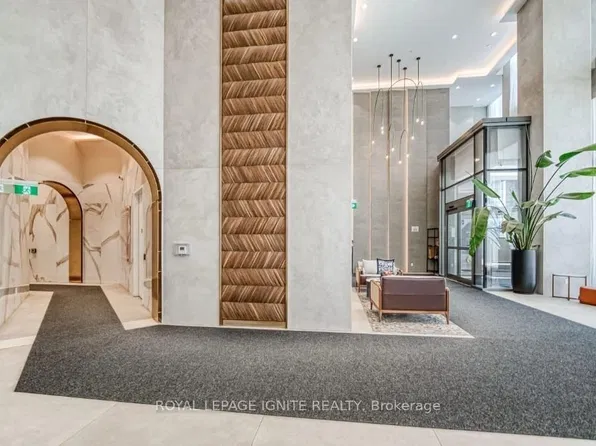 1000 Portage Pkwy, Vaughan, ON