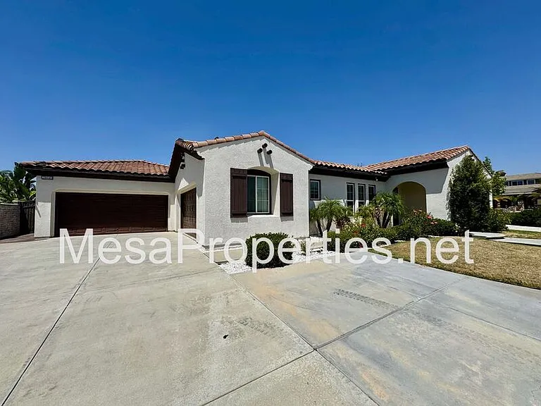 28610 Strauss Ln — Photo 5