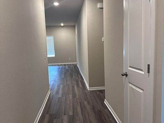 2nd image of 8105 Solare Pl