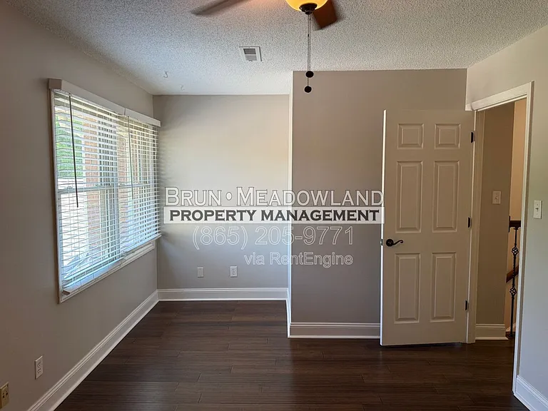 10427 Ravenbrook Ln — Photo 36