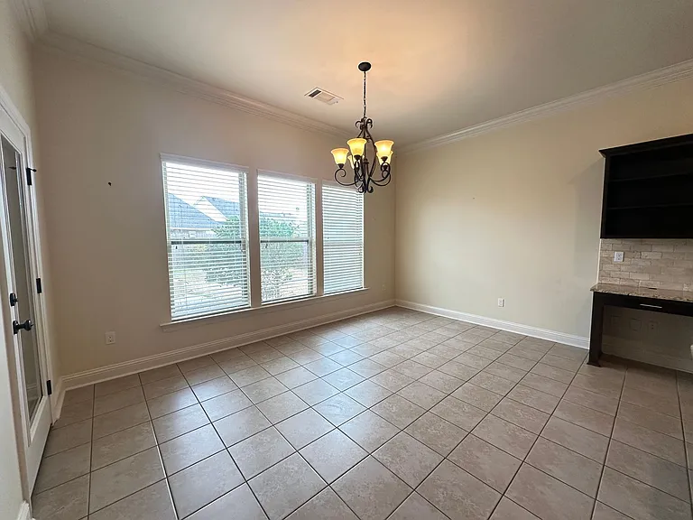 240 Danielle Dr — Photo 8