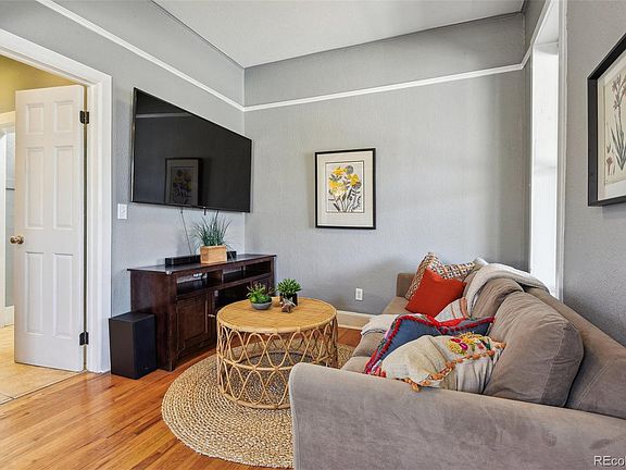 5th image of 3946 Perry Street