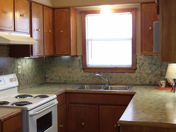 2nd image of 7928 Southaven Cir W