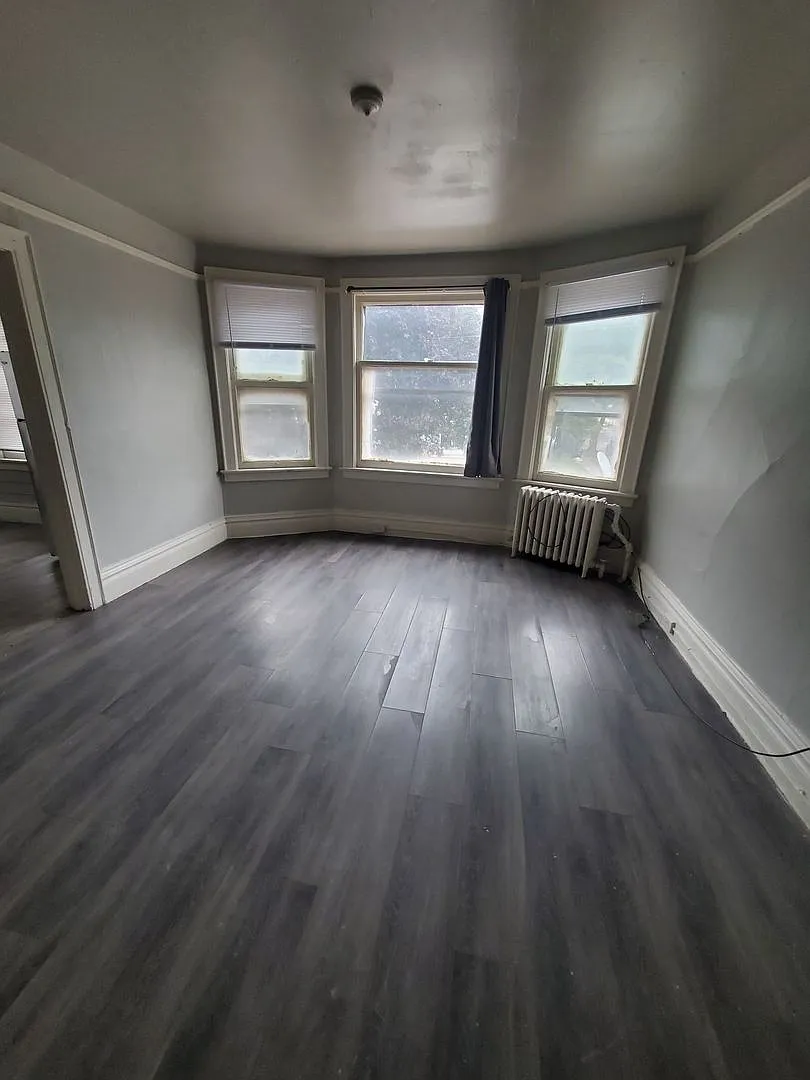 605 N. 30th - 5 Unit — Photo 1