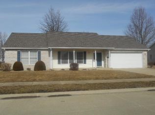 1042 W Aspen Trl, Decatur, IL 62526