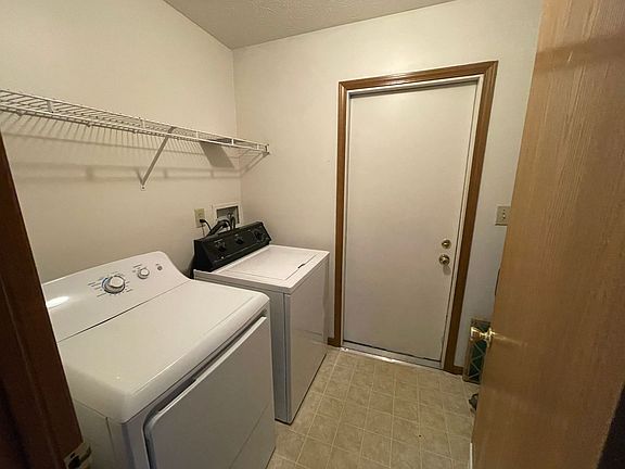 5th image of 2716 Plaza Ln