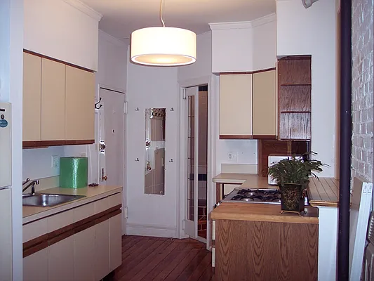 Rented by Corcoran | media 23