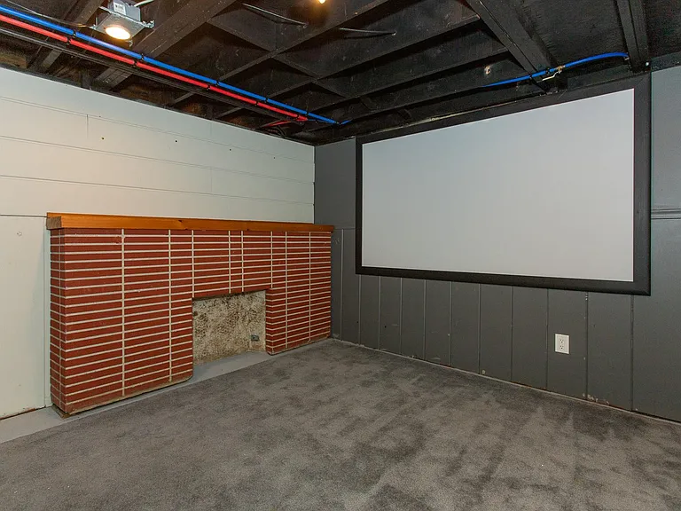 8501 Northfield Blvd — Photo 37