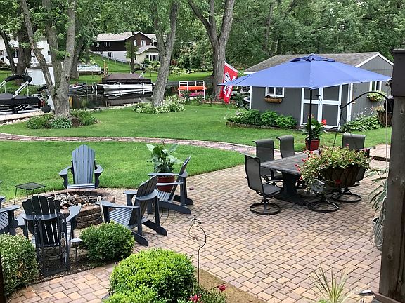 Level walk-out to channel