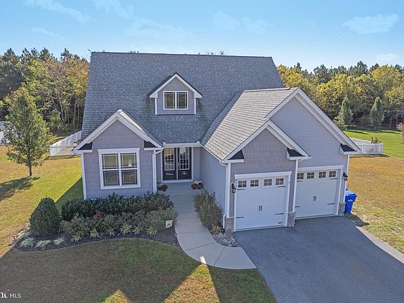 3rd image of 8547 Sophies Way